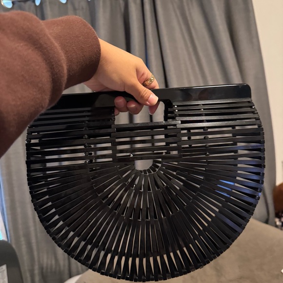 Sold out - Picture 2 of 7